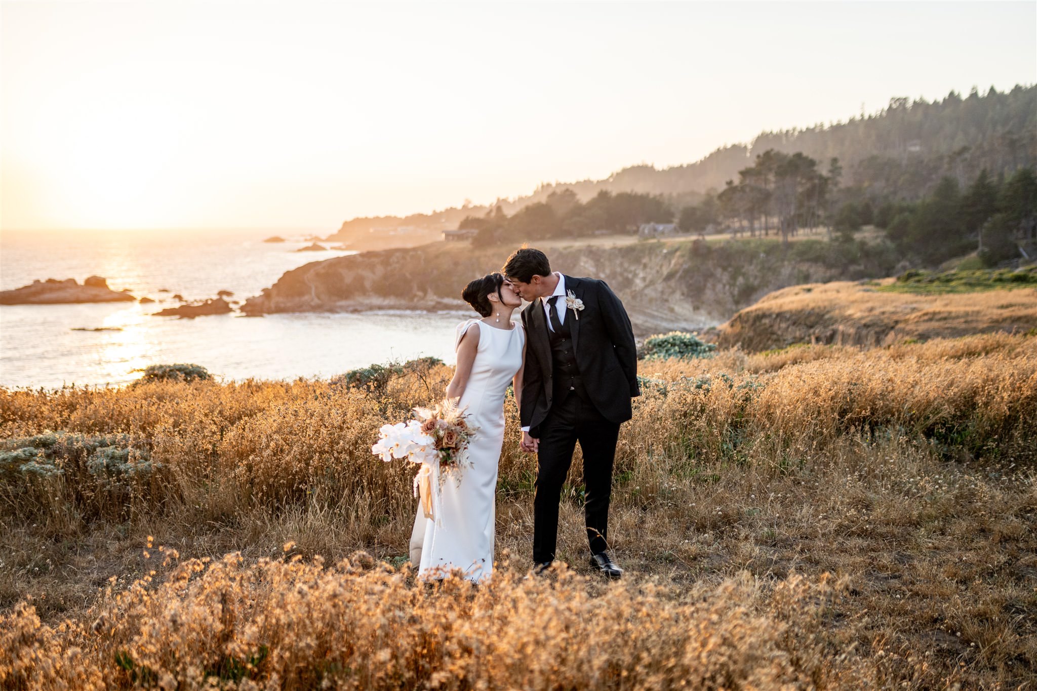 Timber Cove Resort Wedding Photo by Duy Ho