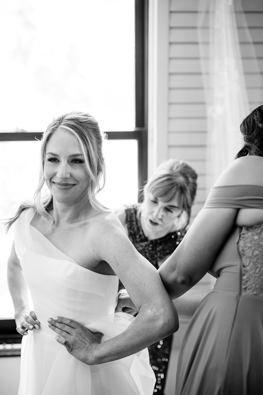Bridal preparation at Ru's Farm vineyard wedding
